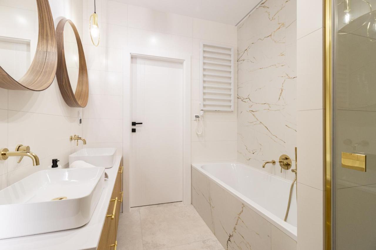Kobiela Luxury Aparthotel Ktw City Center Катовіце Екстер'єр фото